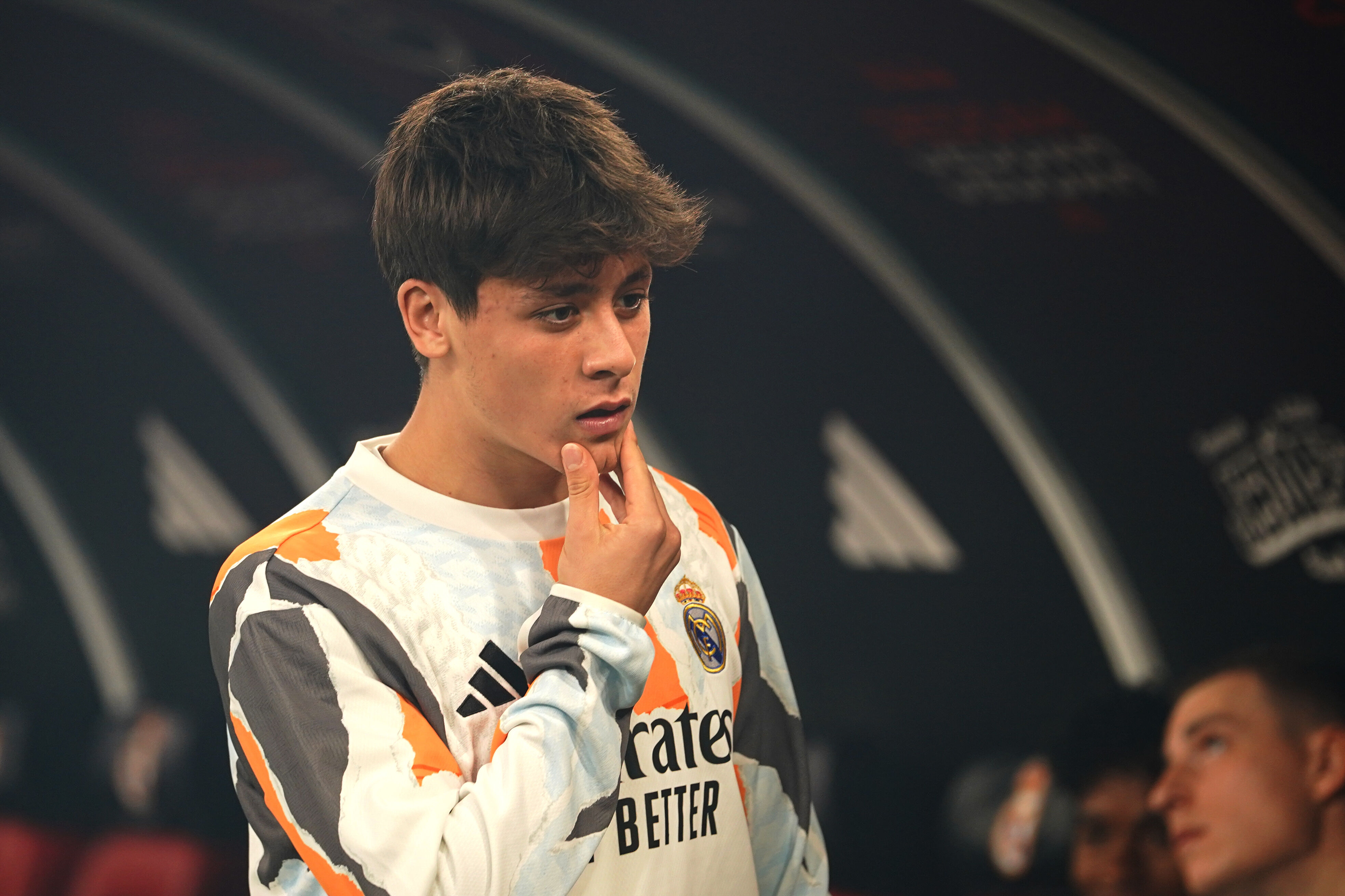 Barcelona-Real Madrid maçında gol yağmuru! 5-2 kazanarak kupayı aldılar - 2. Resim