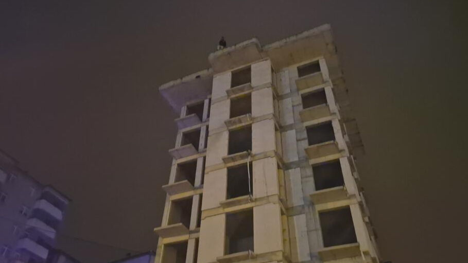 Bartın Emniyet M&uuml;d&uuml;rl&uuml;ğ&uuml; binası &ouml;n&uuml;nde hareketli anlar - 1. Resim