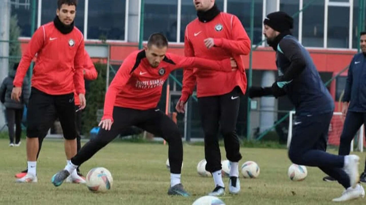 Çorum FK - İstanbulspor maçı hangi kanalda, saat kaçta? Karşılaşmayı Yasin Kol yönetecek! - 4. Resim