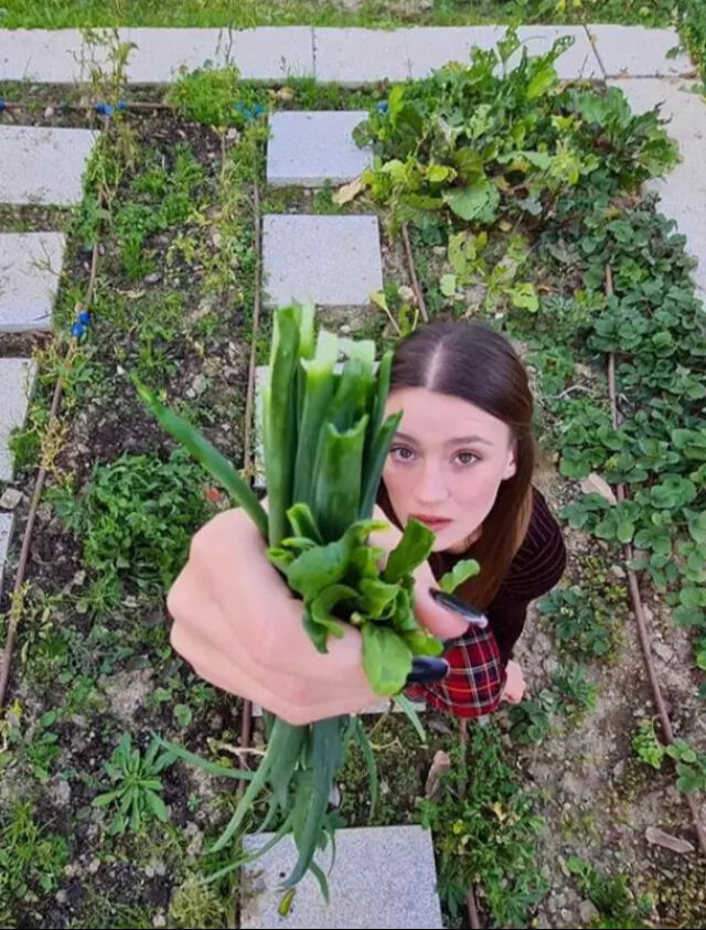 İstanbul'u terk edip İzmir'e yerleşmişti! Doğa ile iç içe yaşayan Gizem Karaca'nın son paylaşımı gündem oldu İstanbul'u terk edip İzmir'e yerleşmişti! Doğa ile iç içe yaşayan Gizem Karaca'nın son paylaşımı olay oldu - 3. Resim