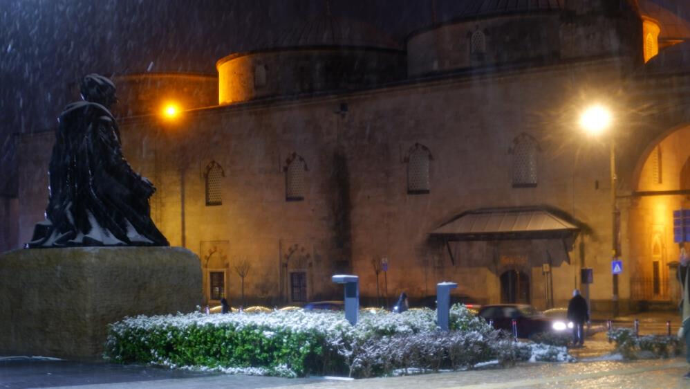 İstanbul'un yanı başı beyaza büründü! Edirne'ye lapa lapa kar yağdı - 3. Resim