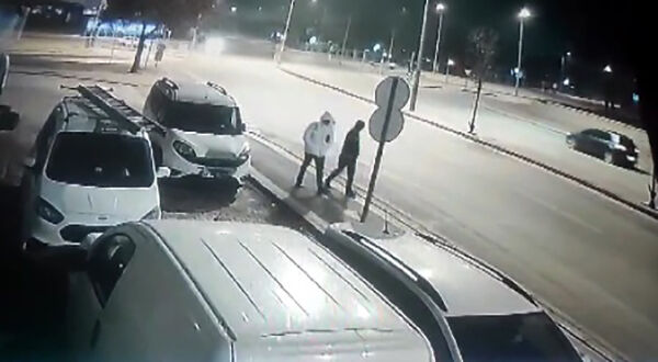 Sevgilisinin patronuna kızıp iş yerini ateşe verdi! Her şeyi başlatan mesaj ortaya çıktı Sevgilisinin patronuna kızıp iş yerini ateşe verdi! Her şeyi başlatan mesaj ortaya çıktı - 1. Resim