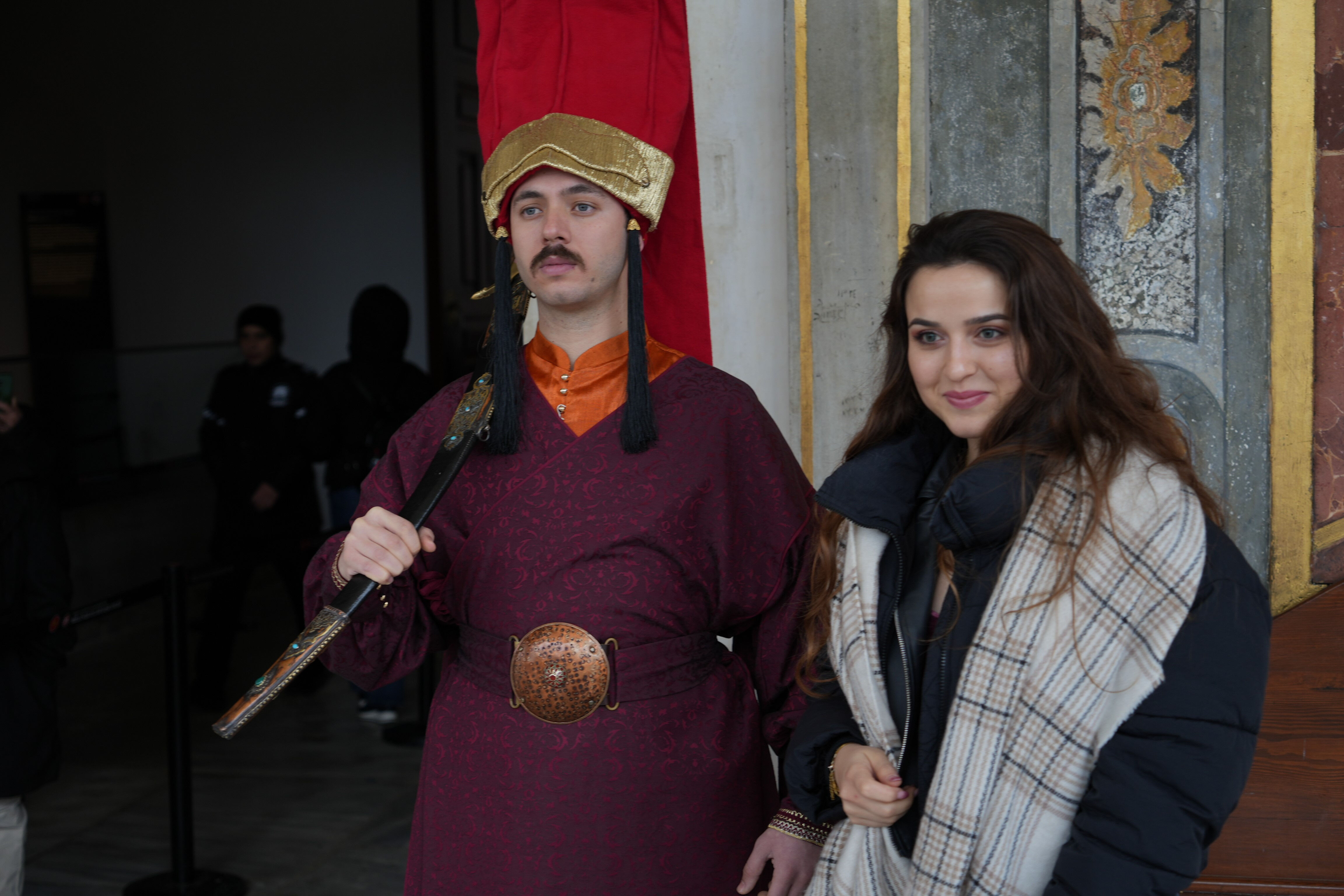 Topkapı Sarayı'nda silahtar dönemi! Jandarma Osmanlı kıyafetiyle nöbet tutuyor - 5. Resim