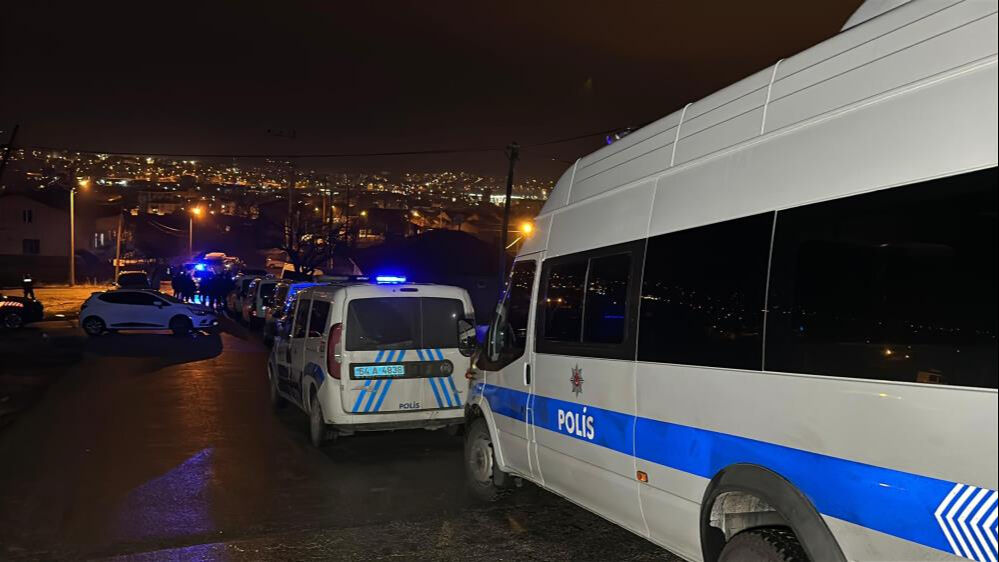 Uşak'ta koca dehşeti! Eşi ve kayınbiraderini sokak ortasında kurşuna dizdi - 2. Resim