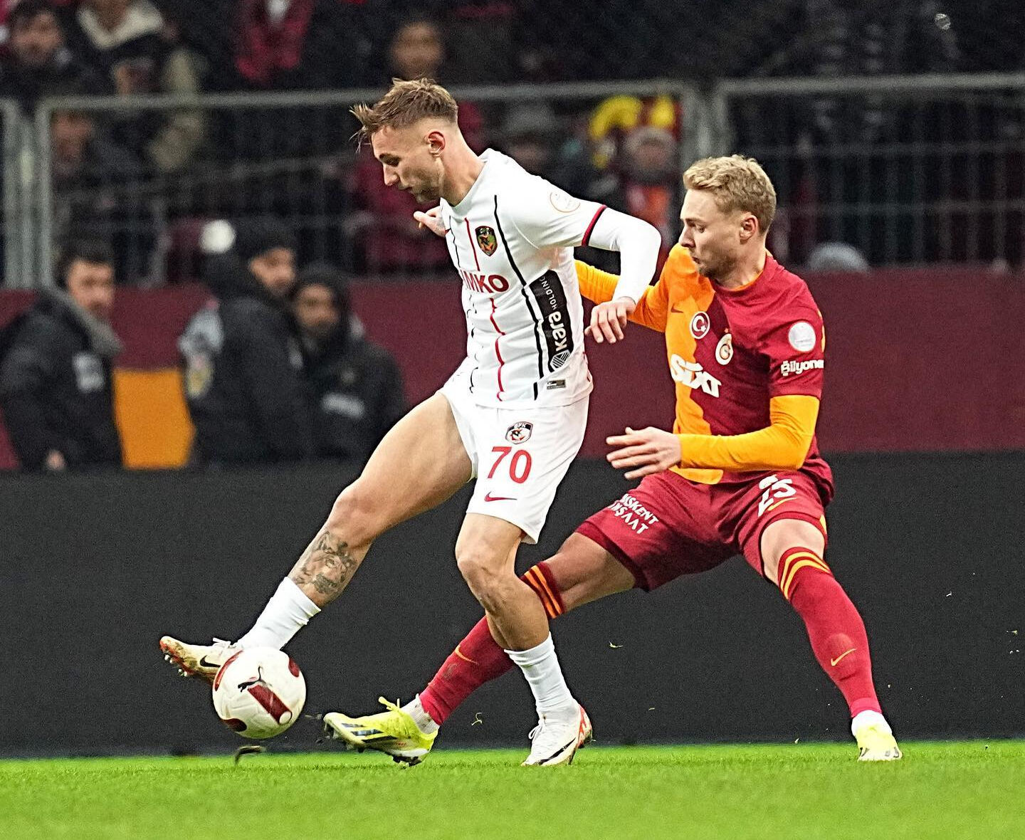 Victor Nelsson'dan Galatasaray kararı! Okan Buruk'a bizzat iletti - 2. Resim