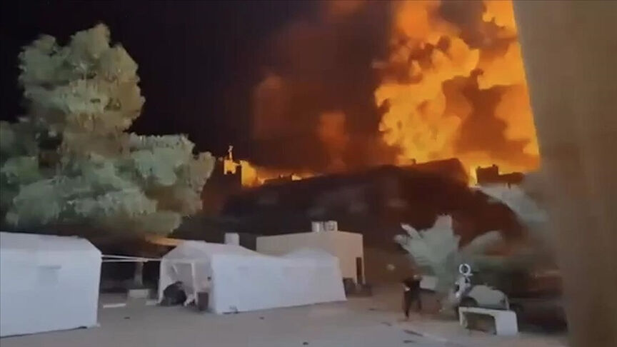 Bir yanda ateşkes bir yanda soykırım! İşgal ordusu bir hastaneyi daha kuşattı - 1. Resim