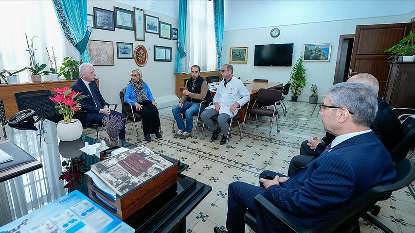 Edip Akbayram'ın sağlığı ne durumda!? İstanbul Valisi Gül'den usta sanatçıya ziyaret - 1. Resim
