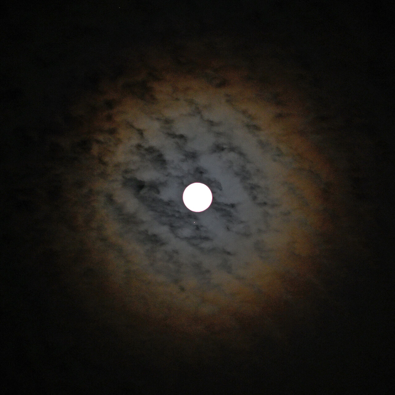 Eyyam-ı biyd oruçlarının habercisi! Yılın ilk dolunayı olan Receb ayı Mars ile birlikte görüntülendi - 5. Resim