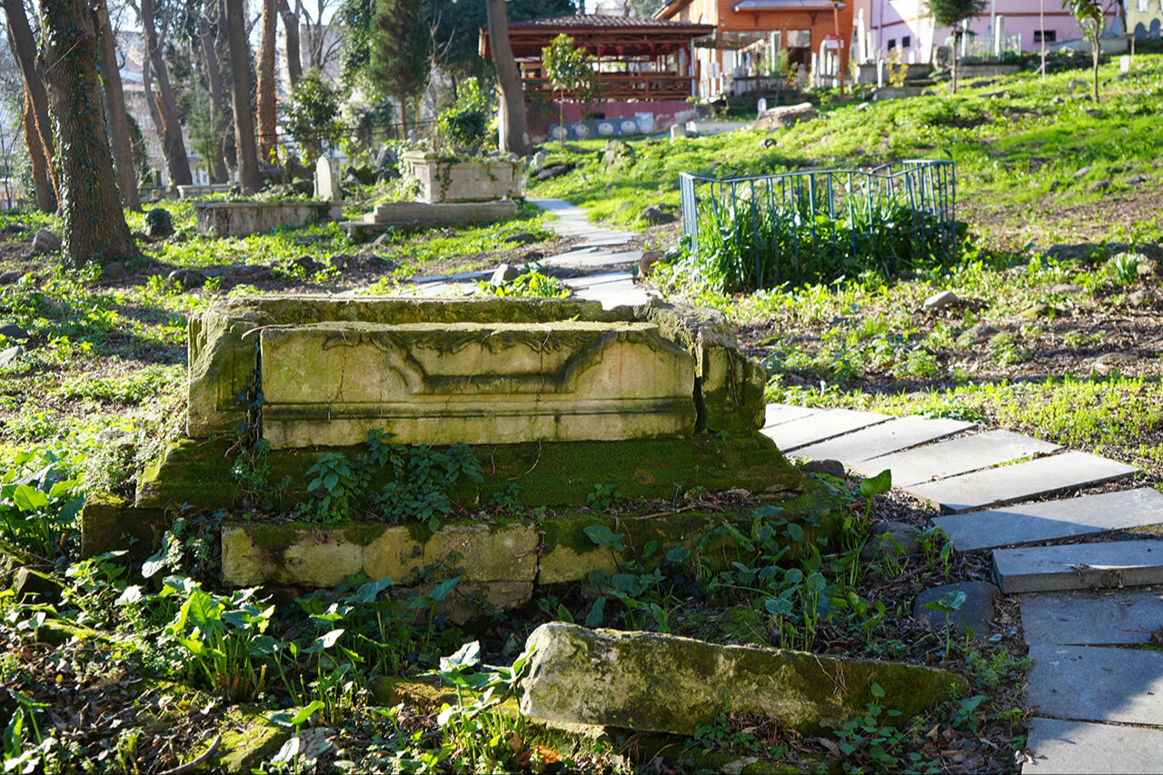 Mezar taşları ayağa kalkıyor! "Şeyh Seyyid Kutbiddin Mezarlığı" için ilk adım atıldı - 7. Resim