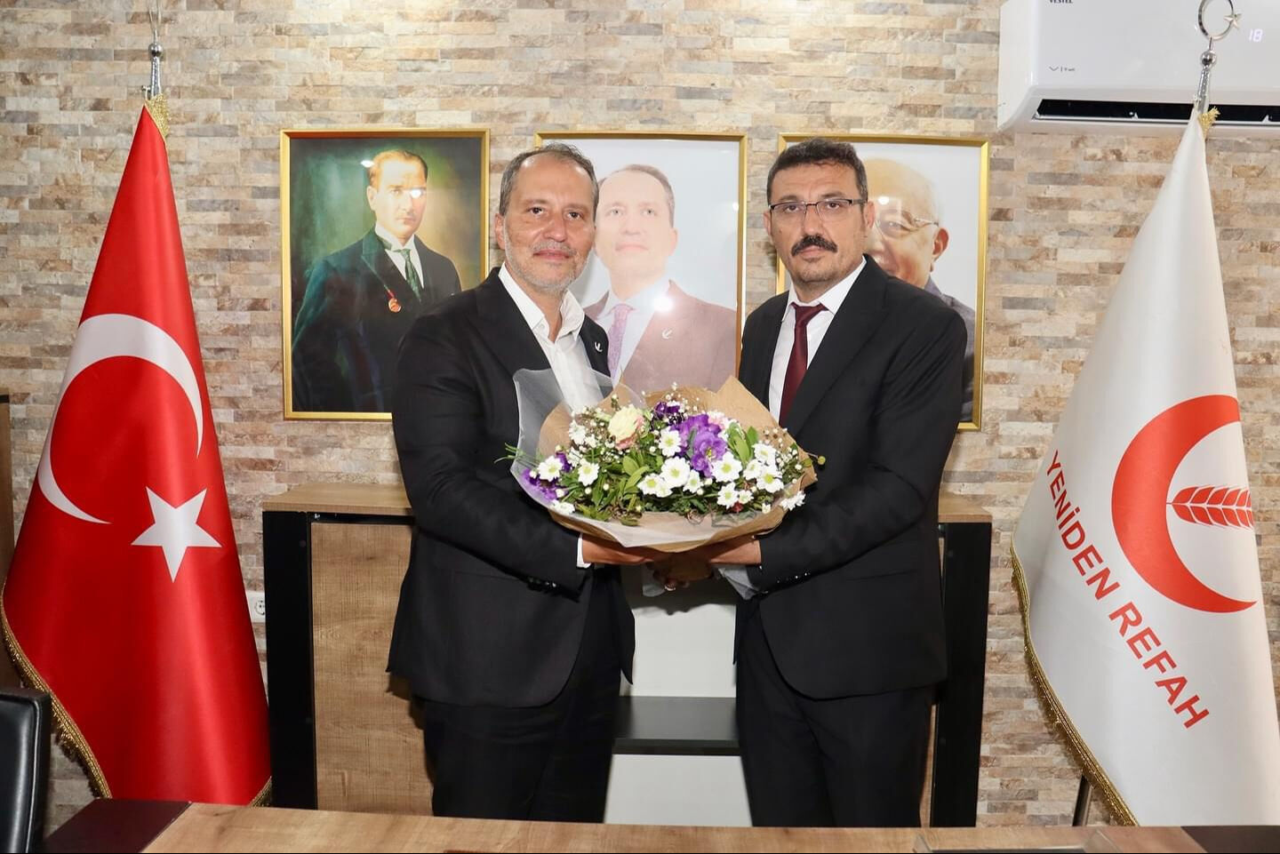 Yeniden Refah'ta yaprak dökümü! İstifa edip AK Parti'ye geçti - 1. Resim