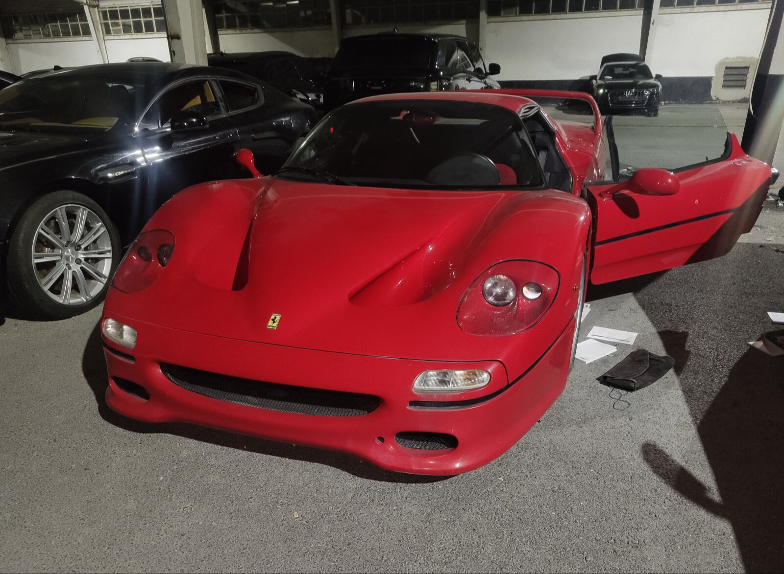 Esad'ın otoparkından servet çıktı! Ferrari, Lamborghini, Aston Martin, Bentley, Cadillac... Esad'ın otoparkından servet çıktı! Ferrari, Lamborghini, Aston Martin, Bentley, Cadillac... - 3. Resim