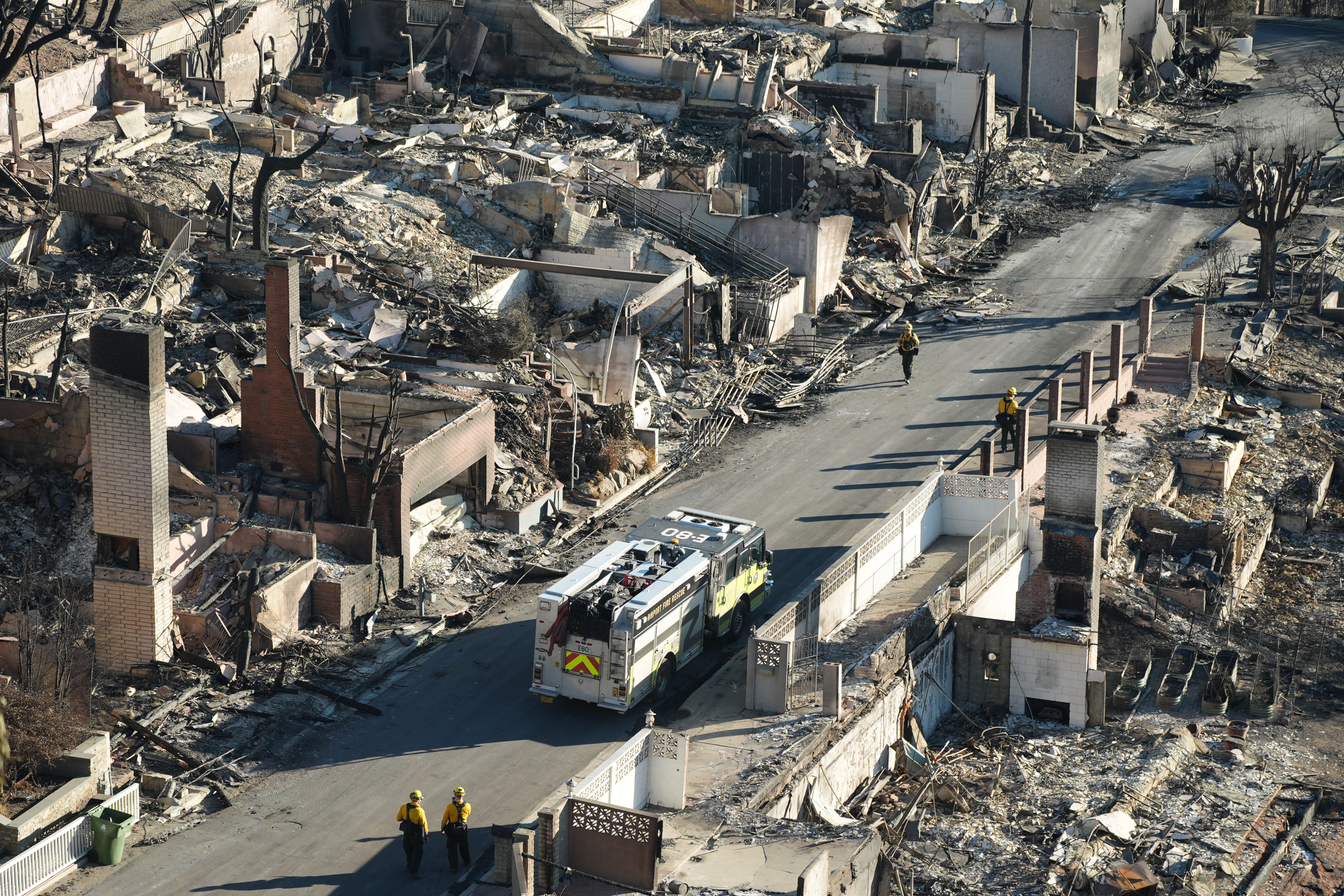 Japonya keseyi açtı, 2 milyon doları gözden çıkardı! ABD'ye büyük yangın yardımı - 1. Resim