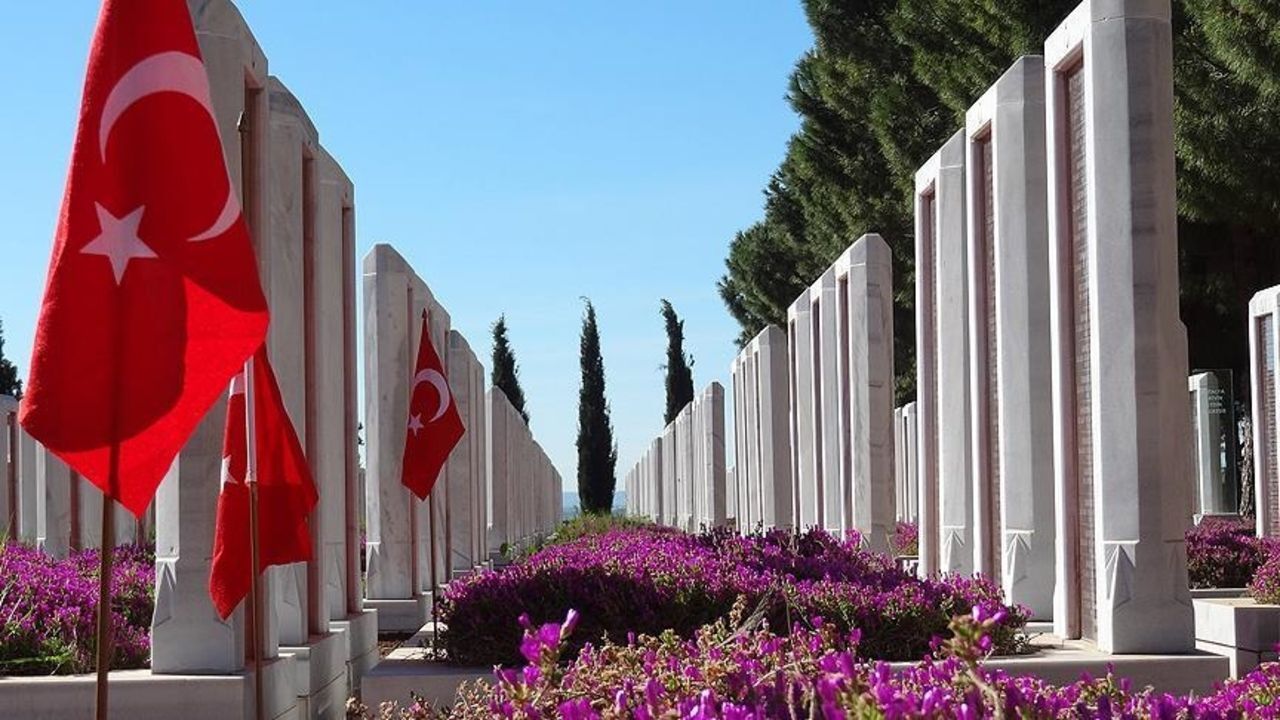Çanakkale Deniz Zaferi&#039;nin yıl dönümünde Mehmetçik Vakfı şehitler için mevlid okutacak