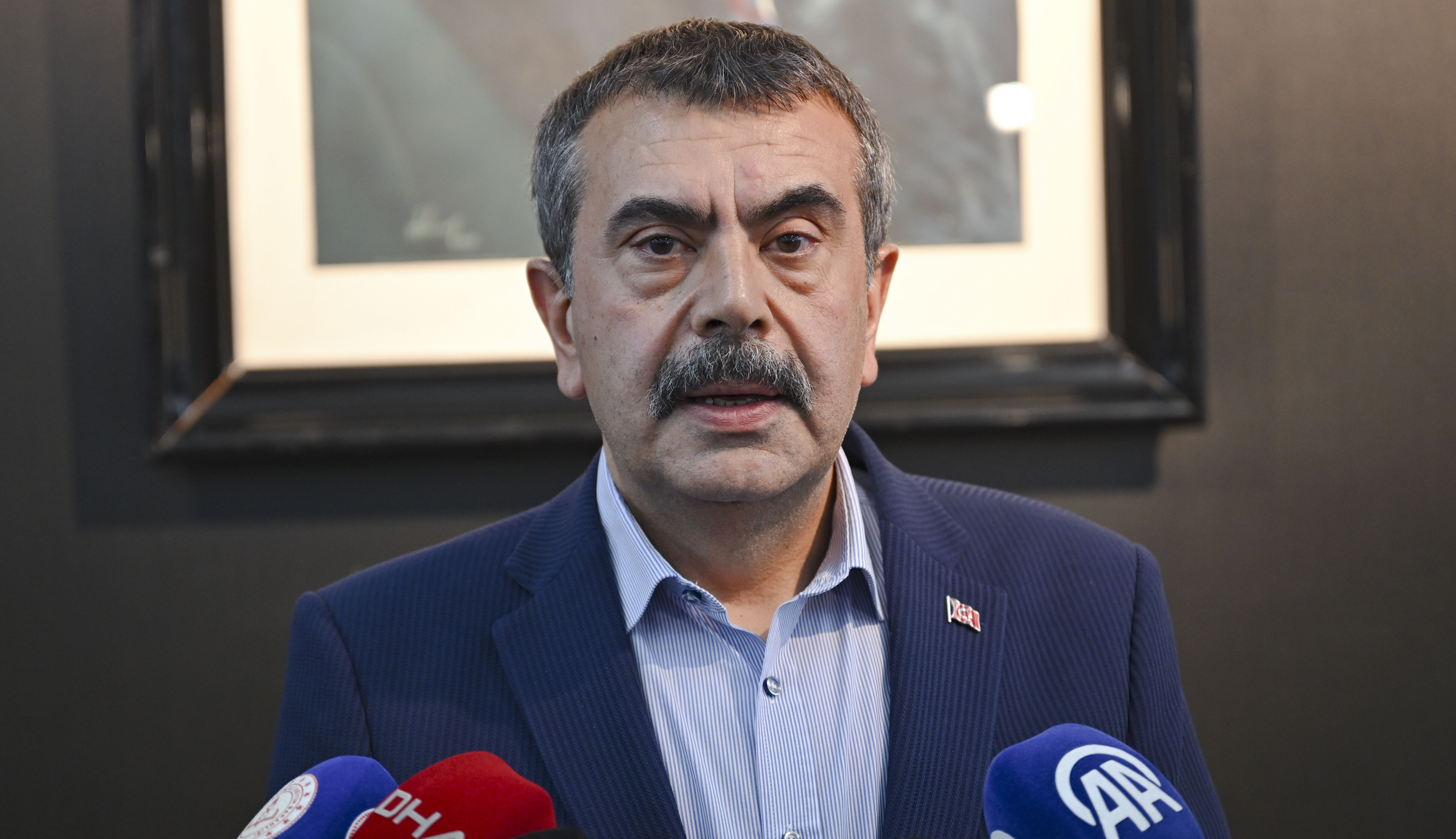 Mili Eğitim Bakanı Yusuf Tekin'den Özgür Özel'e Ülkü Ocakları protokolü tepkisi: Danışmanlarını teyit etsin - 1. Resim