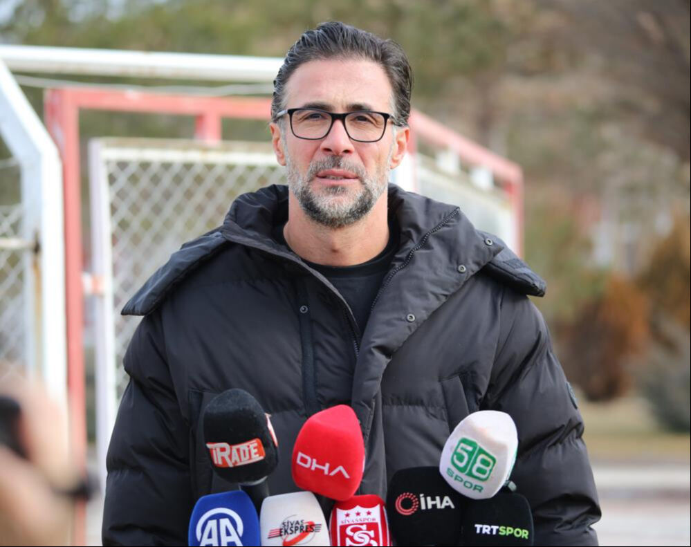 Rey Manaj Beşiktaş'a gidecek mi? Ömer Erdoğan'dan resmi açıklama geldi Rey Manaj Beşiktaş'a gidecek mi? Ömer Erdoğan'dan resmi açıklama geldi - 1. Resim