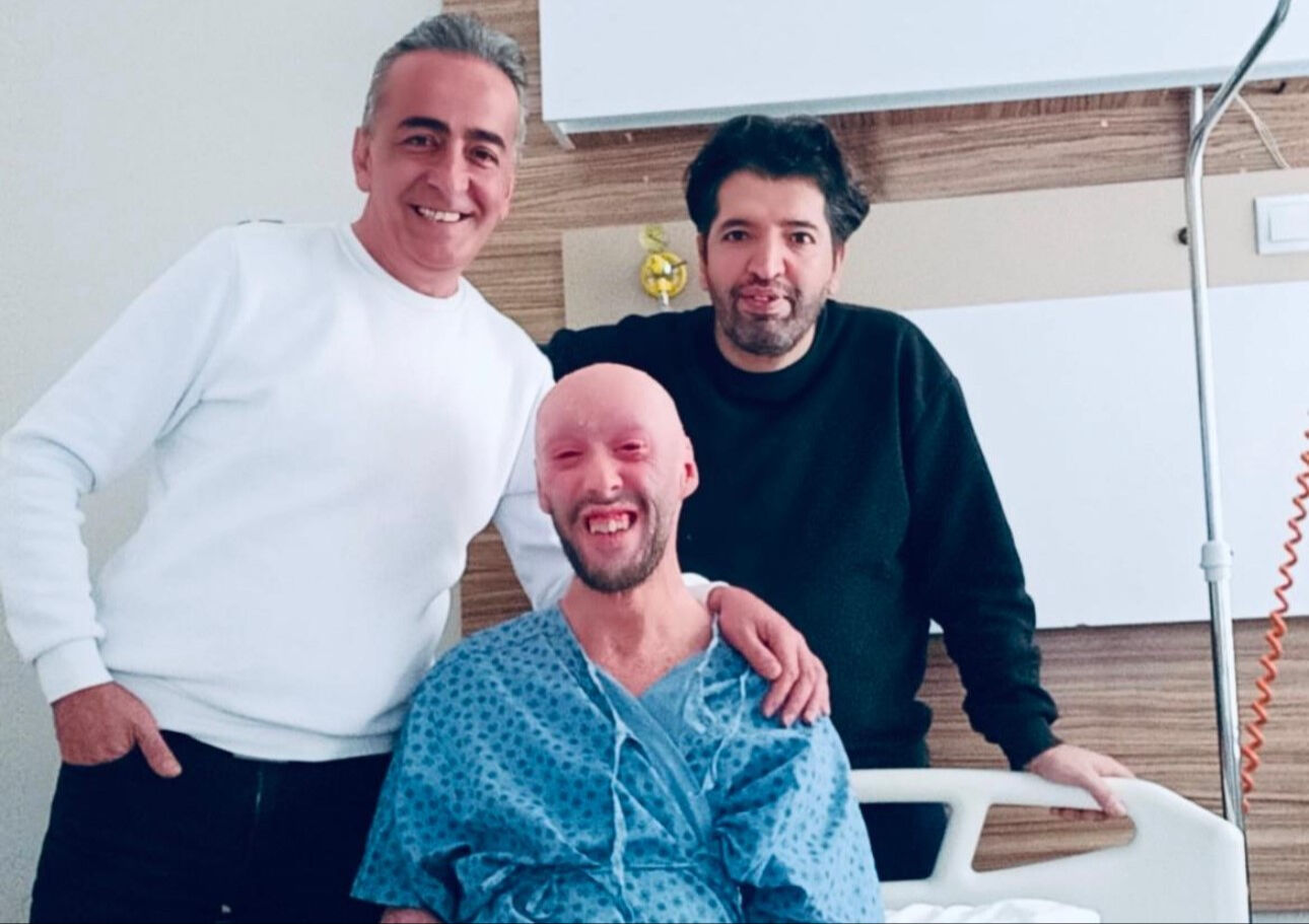 Sadece iğneleri 42 bin lira! Derisi pul pul dökülen Hakkarili 'iktiyozis' hastası tedaviye cevap verdi Sadece iğneleri 42 bin lira! Derisi pul pul dökülen Hakkarili 'iktiyozis' hastası tedaviye cevap verdi - 2. Resim