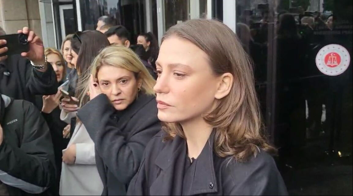 Serenay Sarıkaya ifade verdi! Adliye çıkışı ilk açıklama: O soruya verdiği cevap dikkat çekti Serenay Sarıkaya ifade verdi! Adliye çıkışı ilk açıklama: O soruya verdiği cevap dikkat çekti - 4. Resim