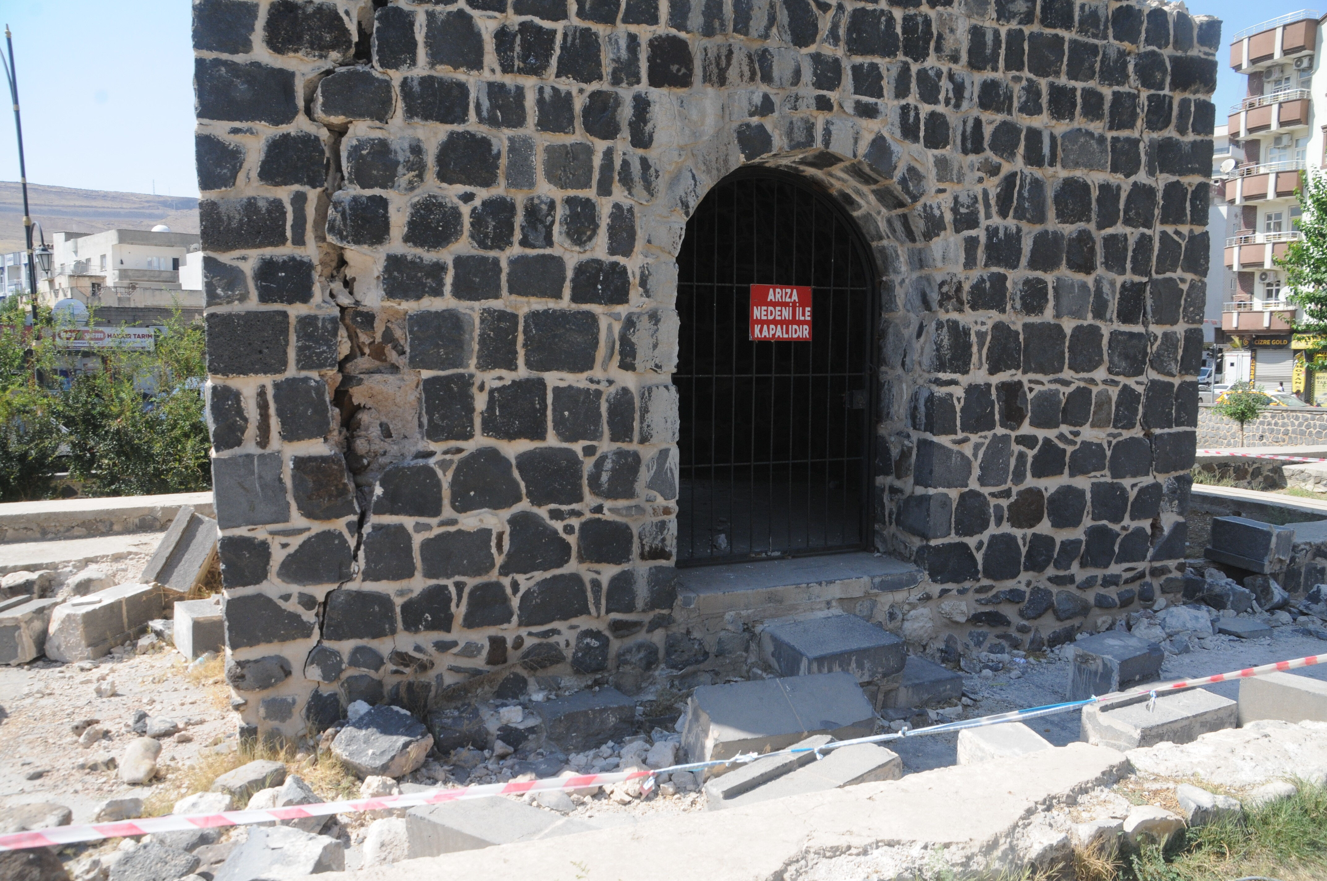 Duyarsızlığın bedeli ağır oldu! Tarihi Abdaliye Medresesi yıkıldı - 1. Resim