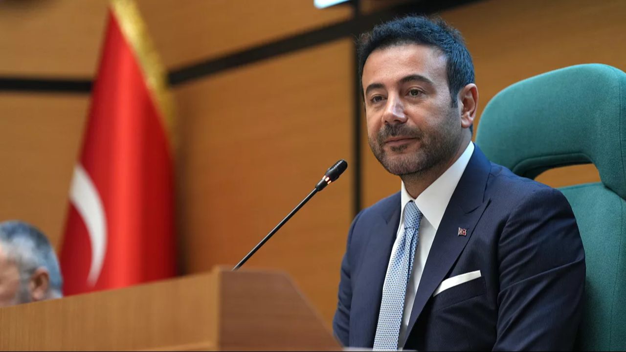 İçişleri Bakanlığı duyurdu! CHP'li Beşiktaş Belediye Başkanı Rıza Akpolat görevden uzaklaştırıldı Beşiktaş Belediye Başkanı Rıza Akpolat adliyeye sevk edildi! | Türkiye  Gazetesi