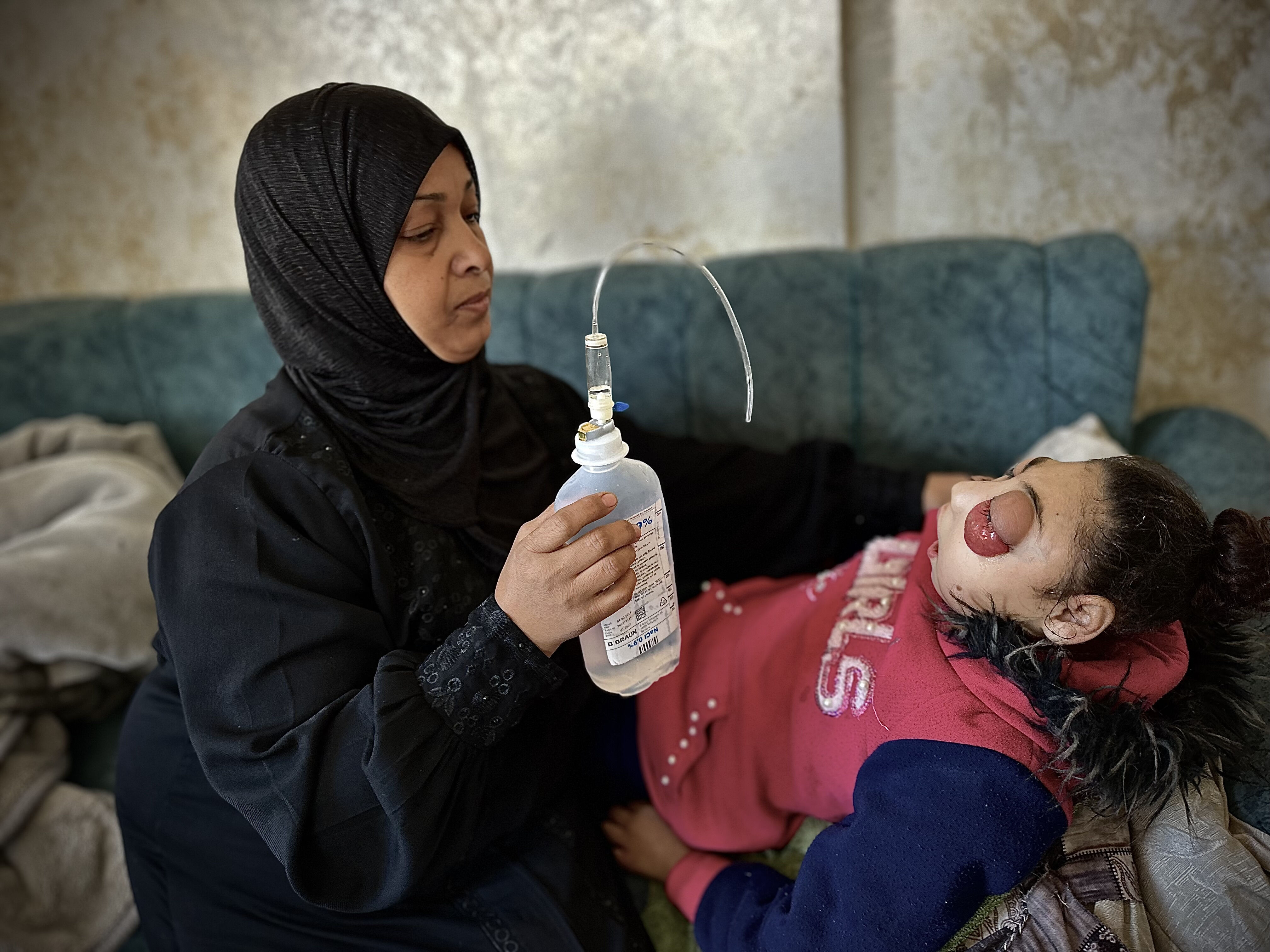 Masumiyet katledilmeye devam ediyor... Gazzeli Hanaa'nın acı çığlığını duyun! Masumiyet katledilmeye devam ediyor... Gazzeli Hanaa'nın acı çığlığını duyun! - 5. Resim