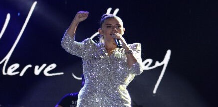 Merve Özbey’den üzen haber geldi! Tüm konserlerini erteleyip hastaneye yattı Merve Özbey’den üzen haber geldi! Tüm konserlerini erteleyip hastaneye yattı - 2. Resim