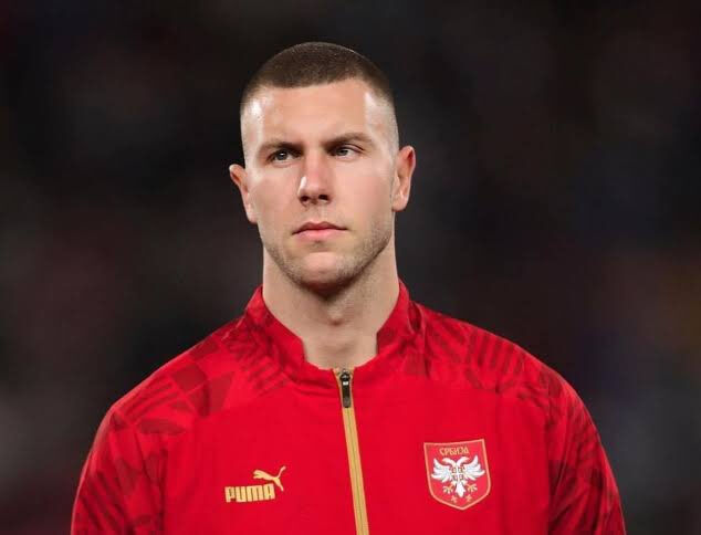 Pavlovic kimdir, kaç yaşında, hangi mevkide oynuyor? Mourinho Strahinja Pavloviç'i istiyor - 1. Resim