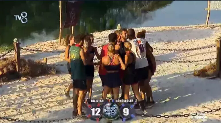 Survivor'a veda eden isim şaşırttı! Yarışmada bir anda ortalık karıştı: 'Ağzınla burnunun yerini değiştiririm' - 1. Resim