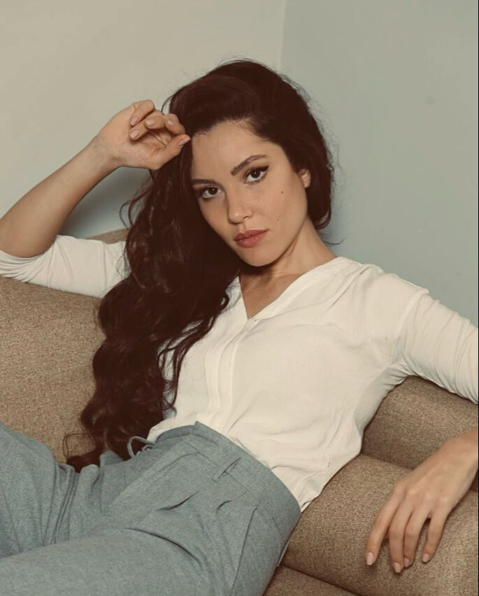 Ece İrtem kimdir, kaç yaşında? Kızılcık Şerbeti’ne Işıl karakteriyle dahil oldu  Ece İrtem kimdir, kaç yaşında? Kızılcık Şerbeti’ne Işıl karakteriyle dahil oldu - 1. Resim