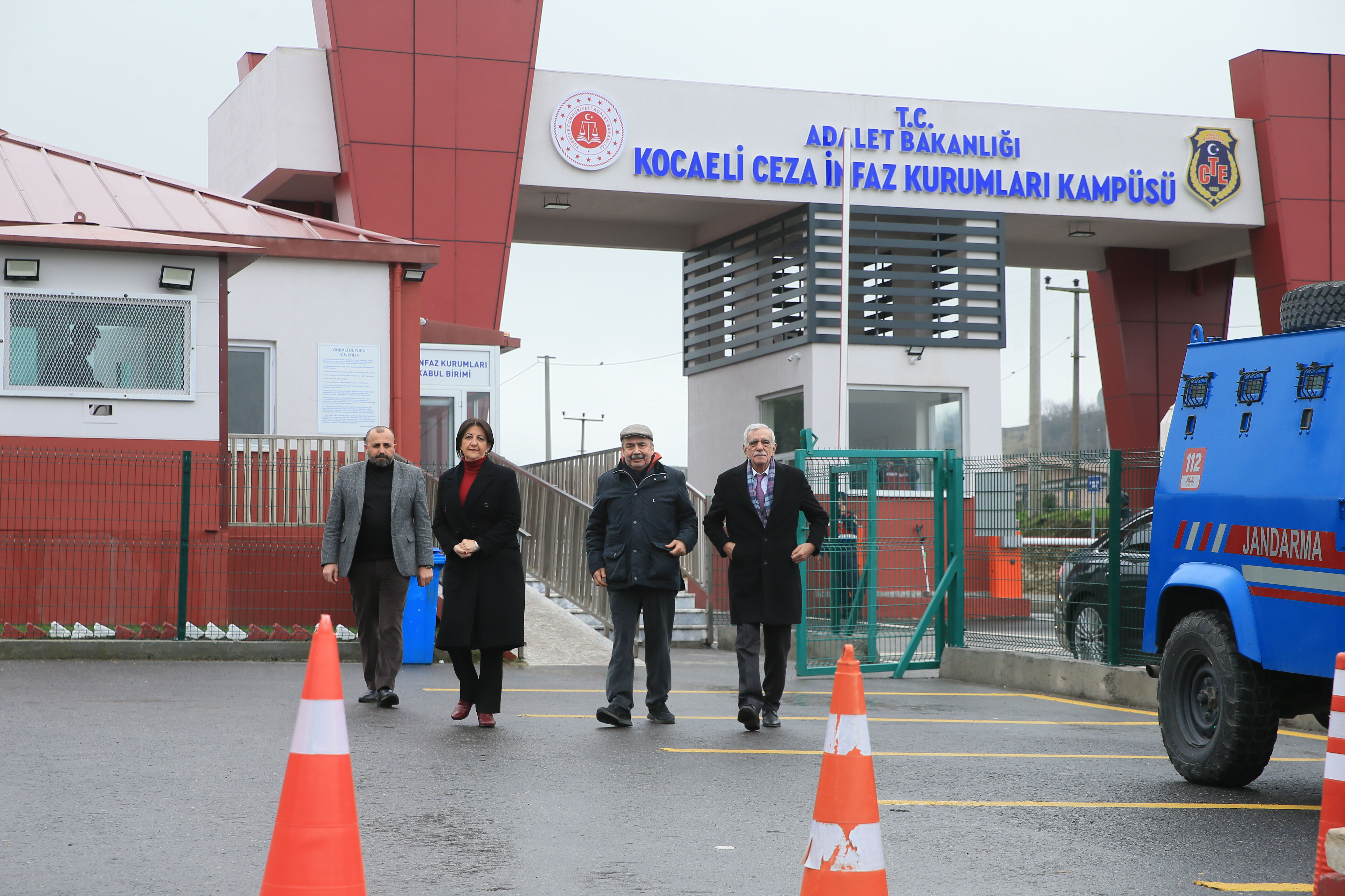 DEM Parti İmralı heyeti bugün her şeyi açıklayacak - 1. Resim