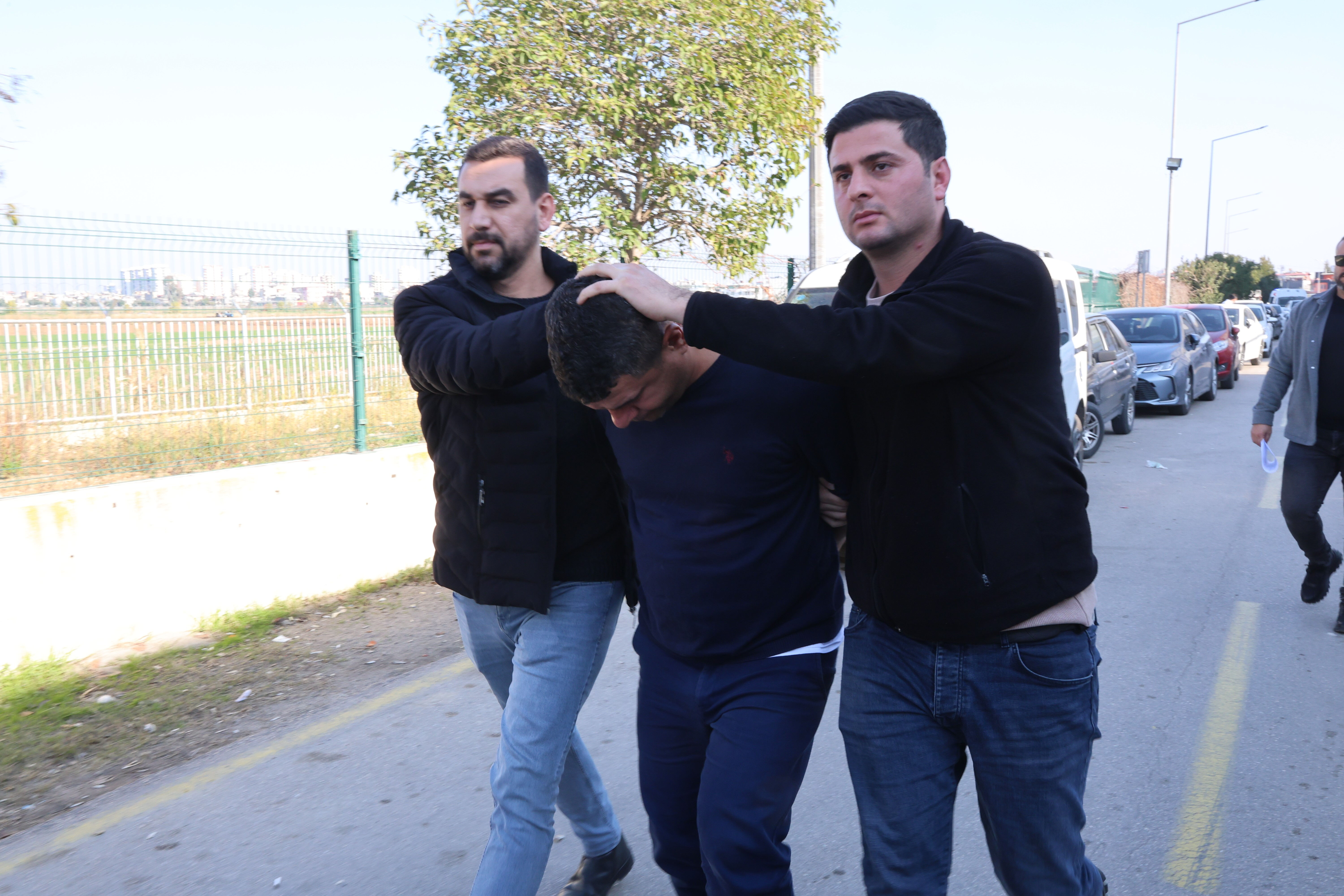 Katliam yapan polis memurunun pişkin savunması! Karısına işkence etti, tüm cinayetleri çocuklarının yanında işledi Katliam yapan polis memurunun pişkin savunması! Karısına işkence etti, tüm cinayetleri çocuklarının yanında işledi - 1. Resim