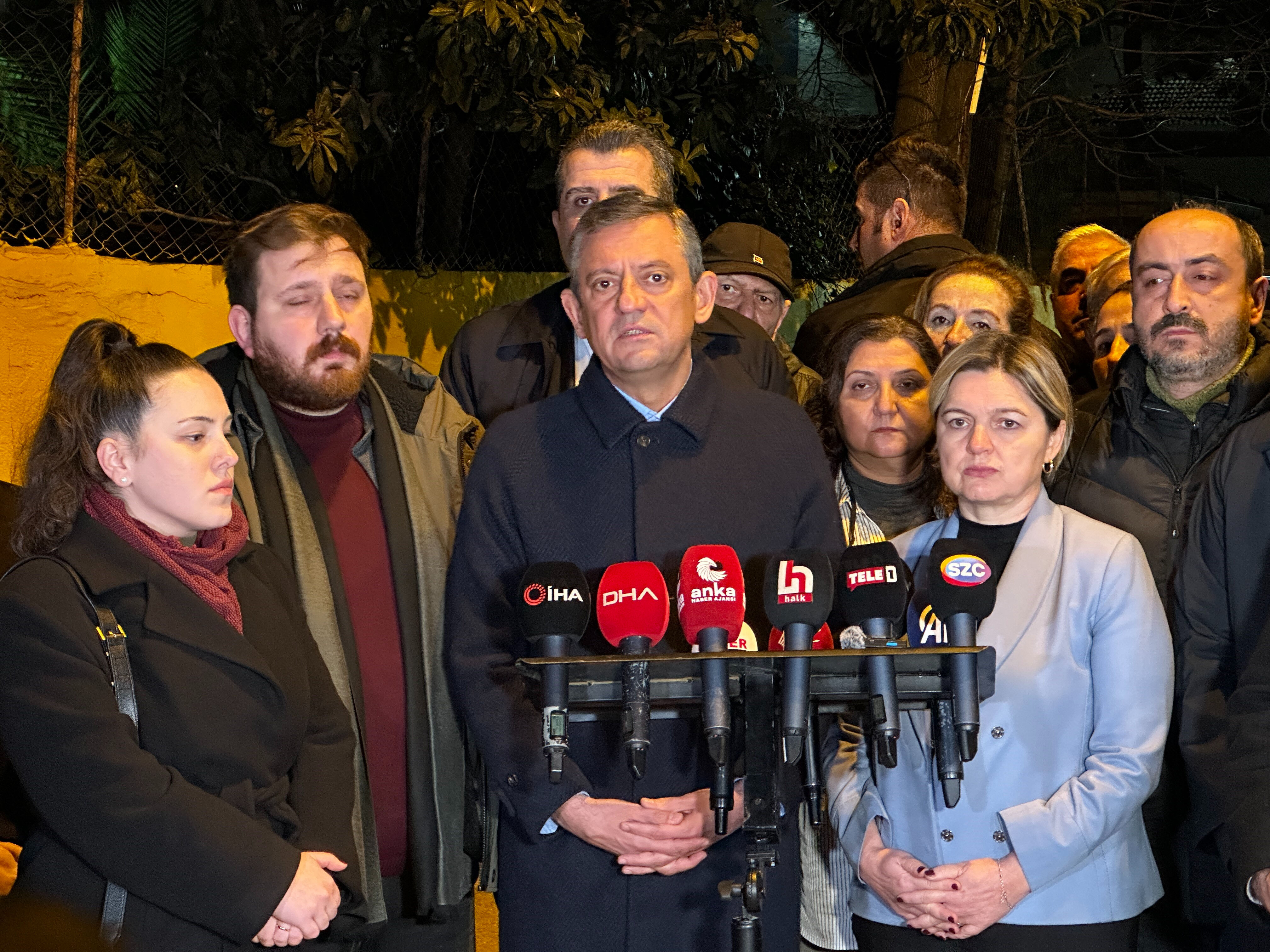 Rıza Akpolat'ı cezaevinde ziyaret eden Özel'den iktidara teşekkür: 