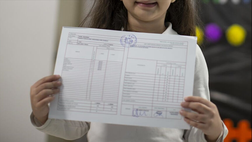 Teşekkür belgesi kaç puanla alınır? Karne günü okullarda takdir teşekkür hesaplama devam ediyor Teşekkür belgesi kaç puanla alınır? Karne günü okullarda takdir teşekkür hesaplama devam ediyor - 2. Resim