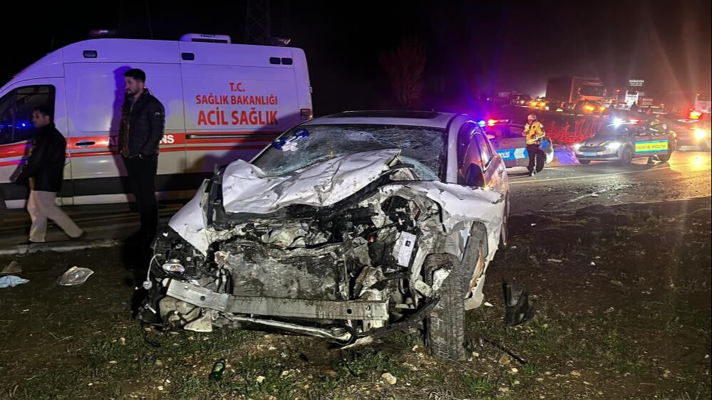 Uşak'ta can pazarı! İş&ccedil;i servisi kaza yaptı, 28 kişi yaralandı - 5. Resim