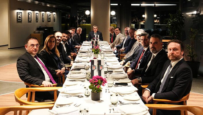 O sözler Solskjaer'i ikna etti! Serdal Adalı aradığını buldu - 1. Resim