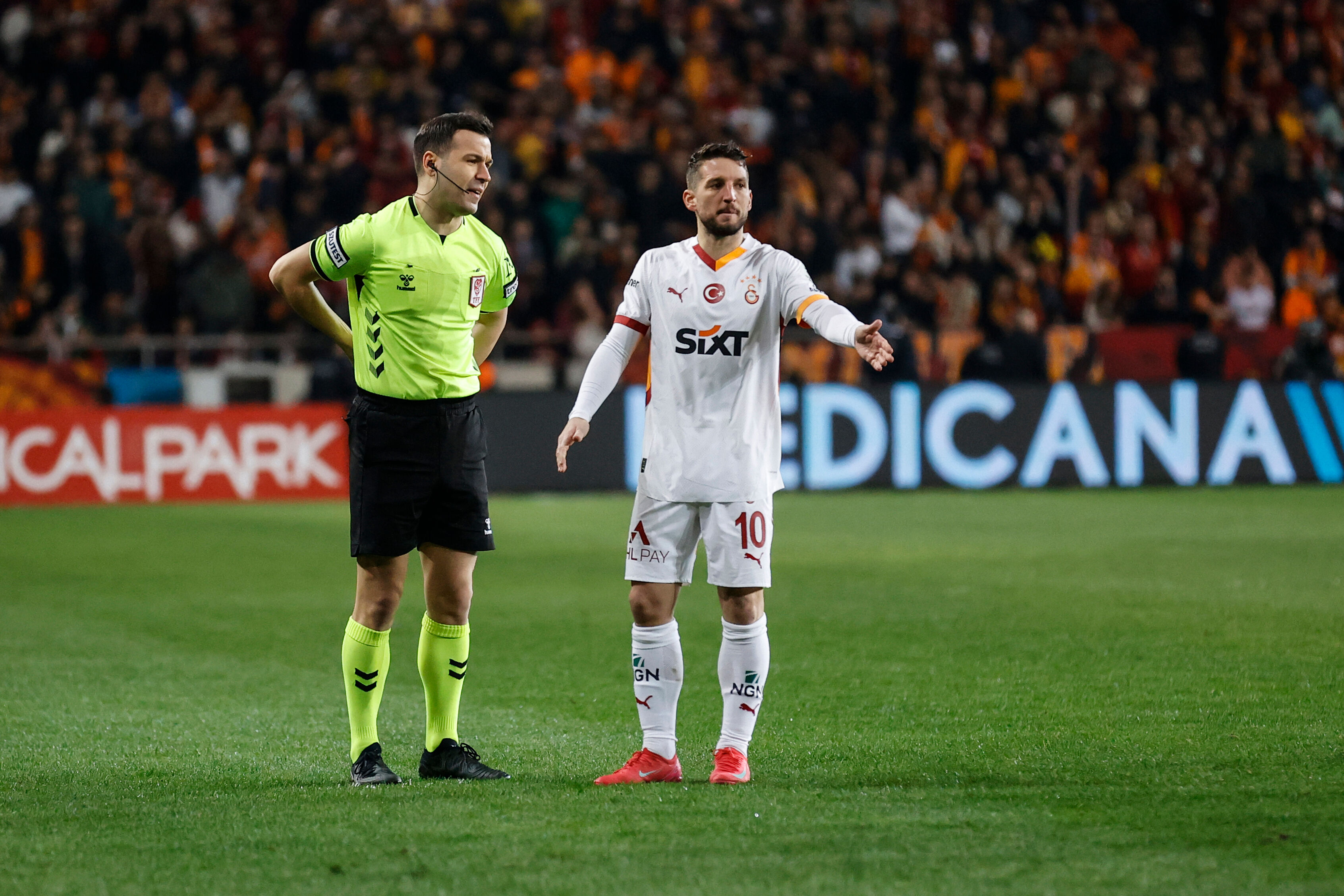 Spor yazarları Galatasaray - Hatayspor maçını değerlendirdi: Sara’sız bir Cim Bom düşünülemez - 14. Resim