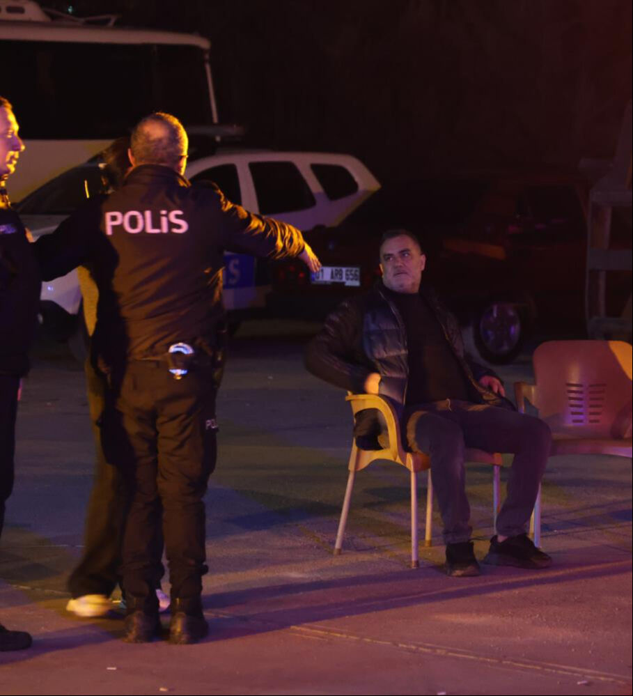 Adana'da feci kaza! Ters yöne giren araç dehşet saçtı, ölü ve yaralılar var Adana'da feci kaza! Ters yöne giren araç dehşet saçtı, ölü ve yaralılar var - 3. Resim