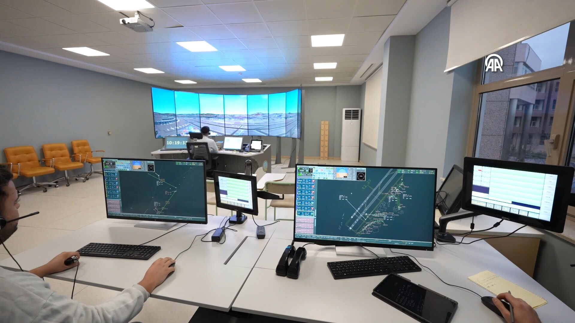 Avrupa'da bir ilk! Bakan Uraloğlu paylaştı: Yerli simülatör ile üçlü pist operasyonları başlıyor - 1. Resim