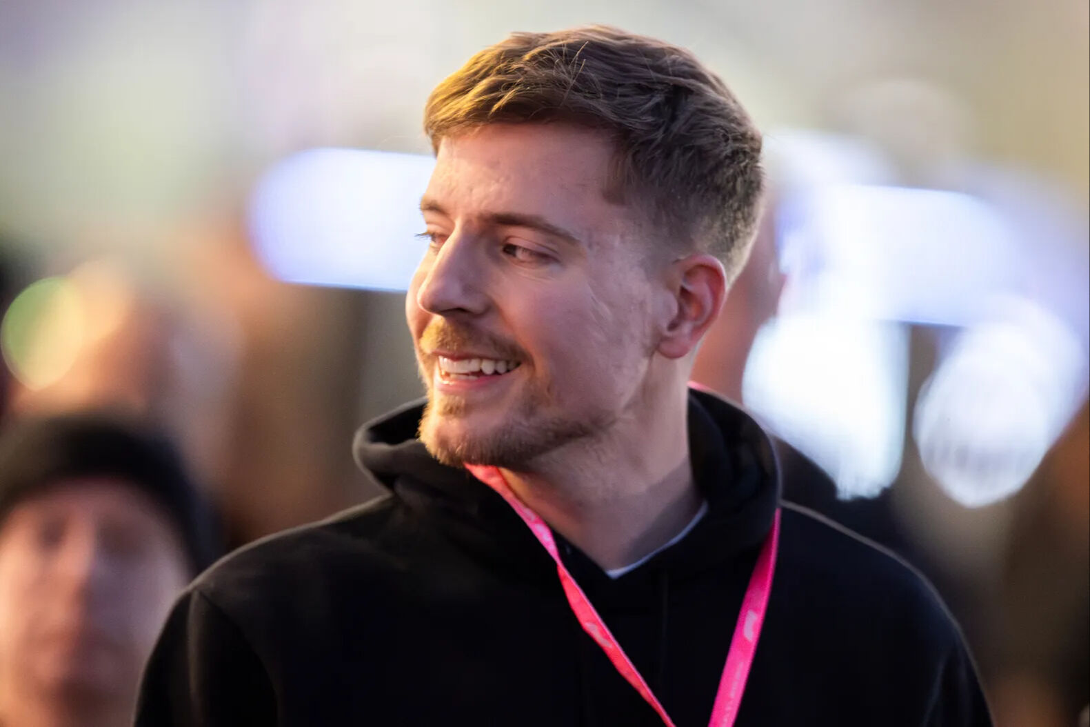 MrBeast TikTok'u satın mı alacak, TikTok satılıyor mu? ABD'de TikTok yasağının ardından Elon Musk da harekete geçti! MrBeast TikTok'u satın mı alacak, TikTok satılıyor mu? ABD'de TikTok yasağının ardından Elon Musk da harekete geçti! - 1. Resim