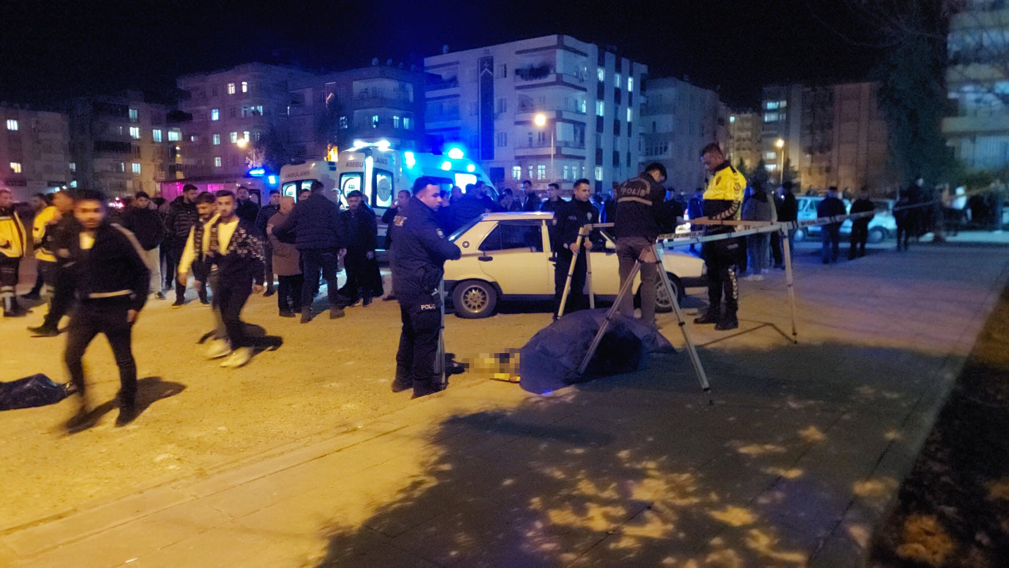 Taziye evine silahlı saldırı! Gaziantep'te ölü ve yaralılar var Taziye evine silahlı saldırı! Gaziantep'te ölü ve yaralılar var - 1. Resim