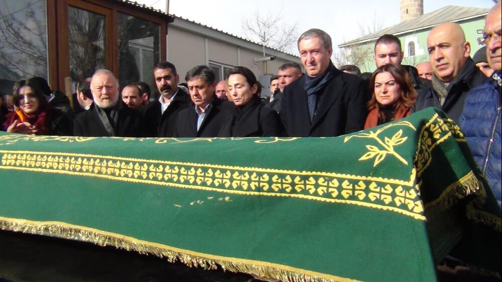 Tuncer Bakırhan'ın babası toprağa verildi - 1. Resim