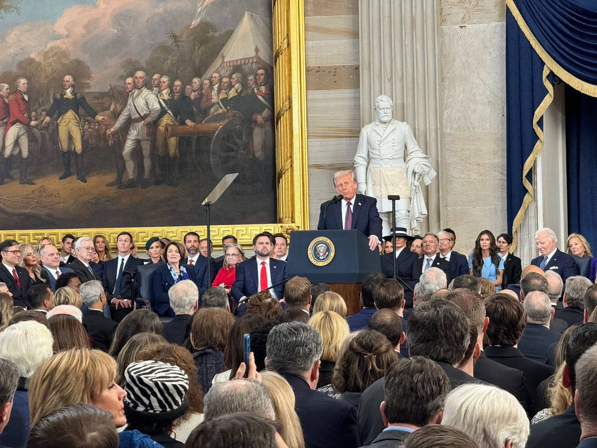 Donald Trump 47. ABD Başkanı olarak yemin etti! - 2. Resim
