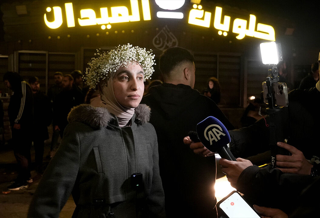 Filistinliler İsraillilere hediyeler sunarken biz saçımızdan sürüklendik! Serbest kalan kadınlar yaşadıklarını anlattı - 2. Resim