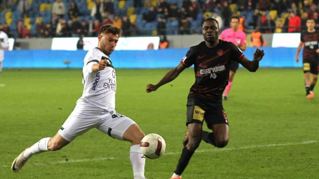 Gençlerbirliği - Kocaelispor maçı hangi kanalda, ne zaman, saat kaçta? Karşılaşmayı Adnan Deniz Kayatepe yönetecek! Gençlerbirliği - Kocaelispor maçı hangi kanalda, ne zaman, saat kaçta? Karşılaşmayı Adnan Deniz Kayatepe yönetecek! - 2. Resim