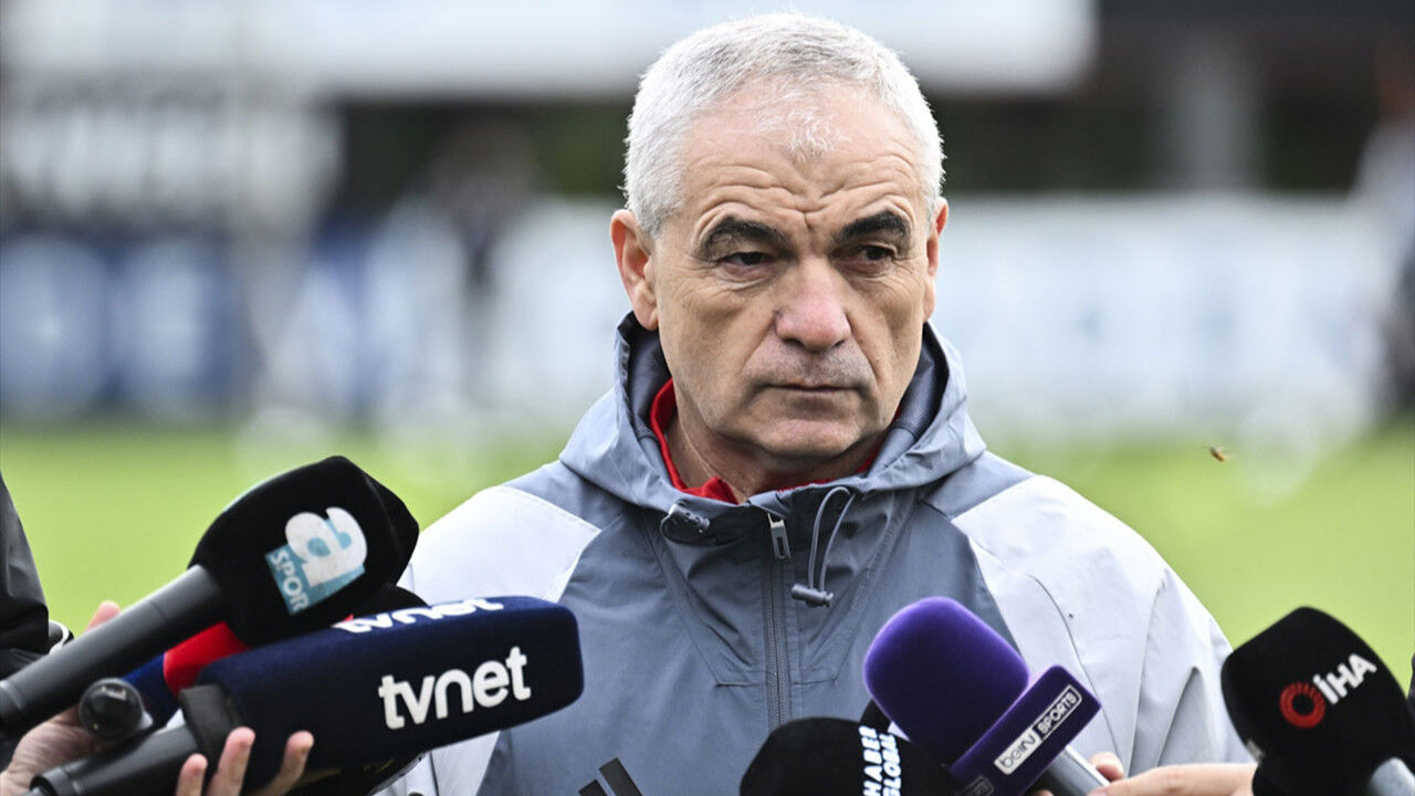 Rıza Çalımbay'dan olay Beşiktaş teknik direktör açıklaması! Rıza Çalımbay'dan olay Beşiktaş teknik direktör açıklaması! - 3. Resim