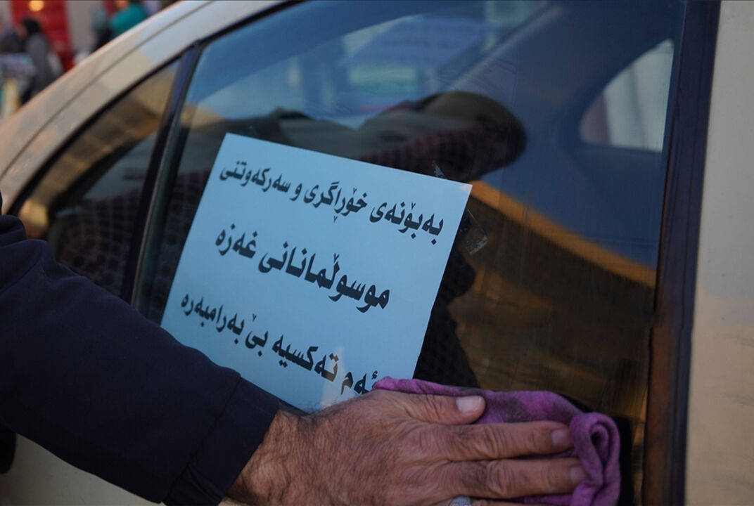 Süleymaniyeli taksici Gazze'deki ateşkes sevinciyle müşterileri ücretsiz taşıyor - 1. Resim