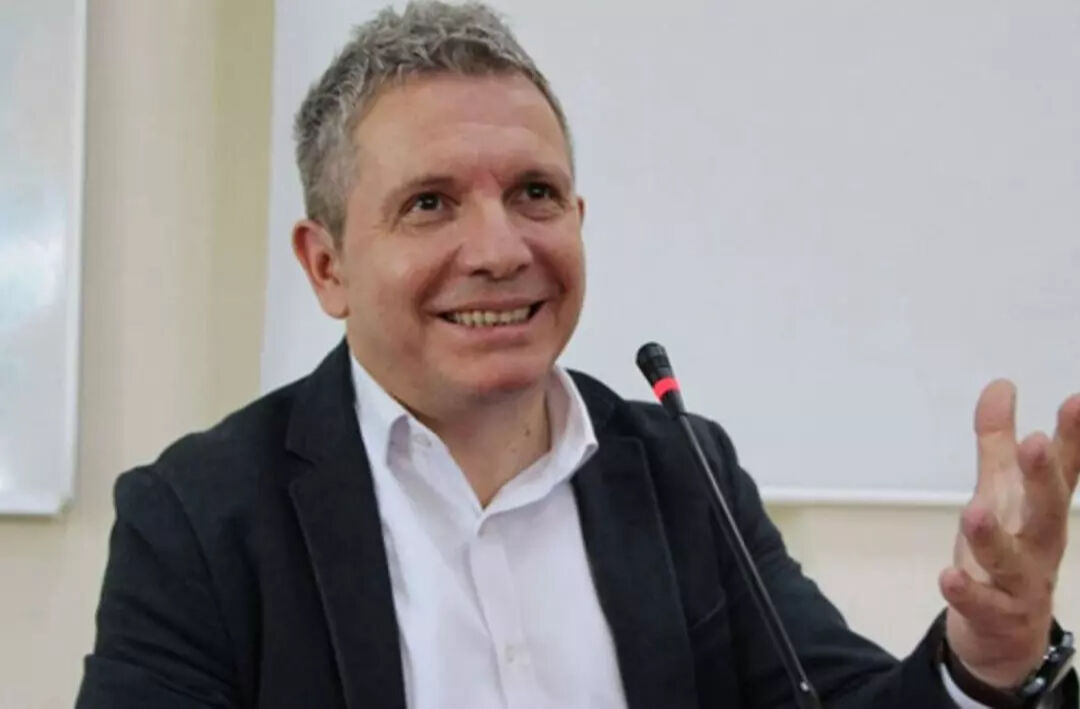 Ünlü sunucu kalp krizi geçirmişti! Sağlık Bakanlığı Erdoğan Arıkan'ın son durumunu açıklandı Ünlü sunucu kalp krizi geçirmişti! TRT'den dikkat çeken açıklama - 5. Resim