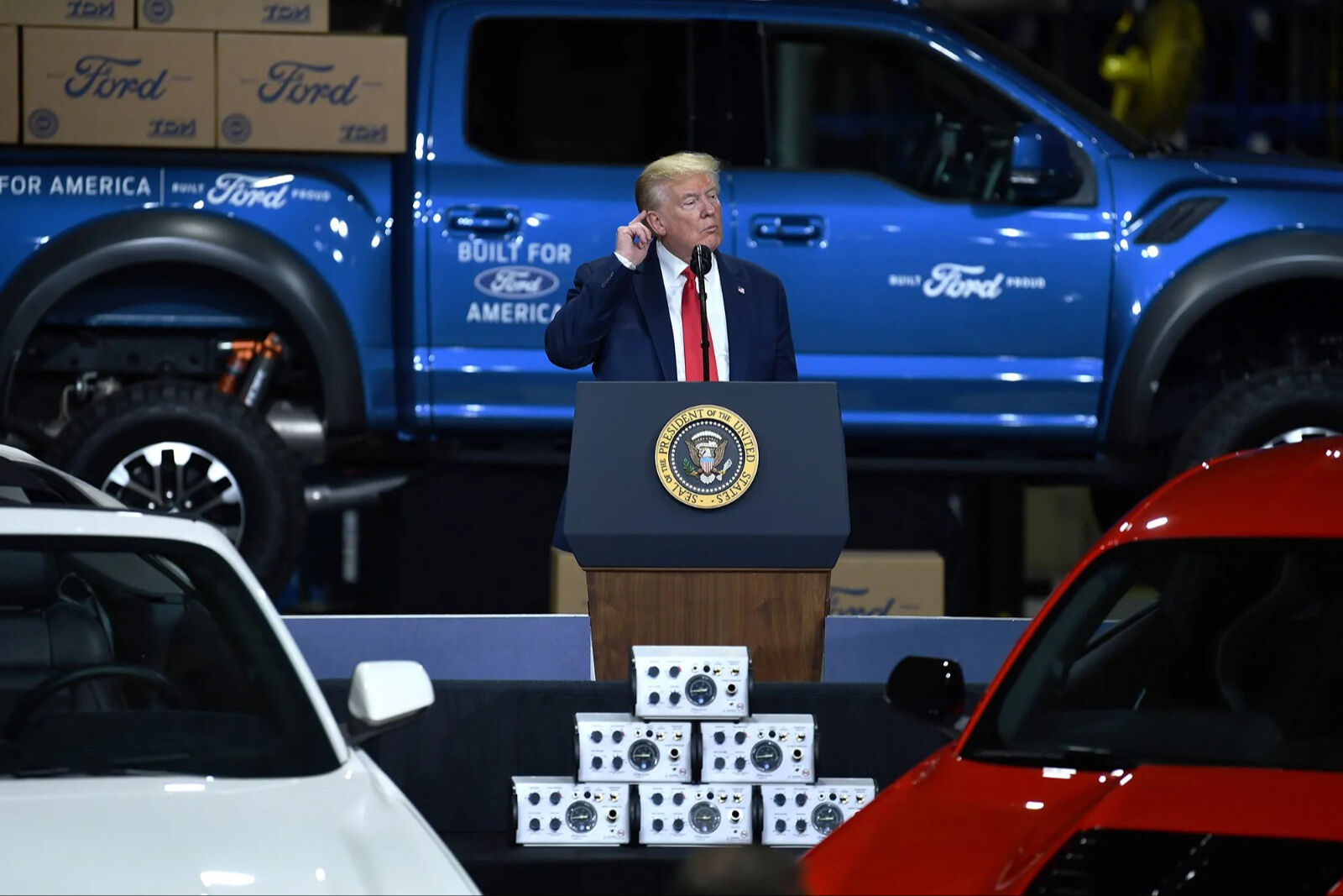 Elektrikli araçlara Trump darbesi: Karar imzalandı! - 1. Resim