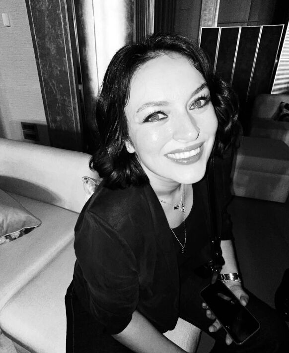 Ezgi Mola hasta mı? Herkesi üzen açıklama sonrası geçmiş olsun mesajları yağıyor - 2. Resim