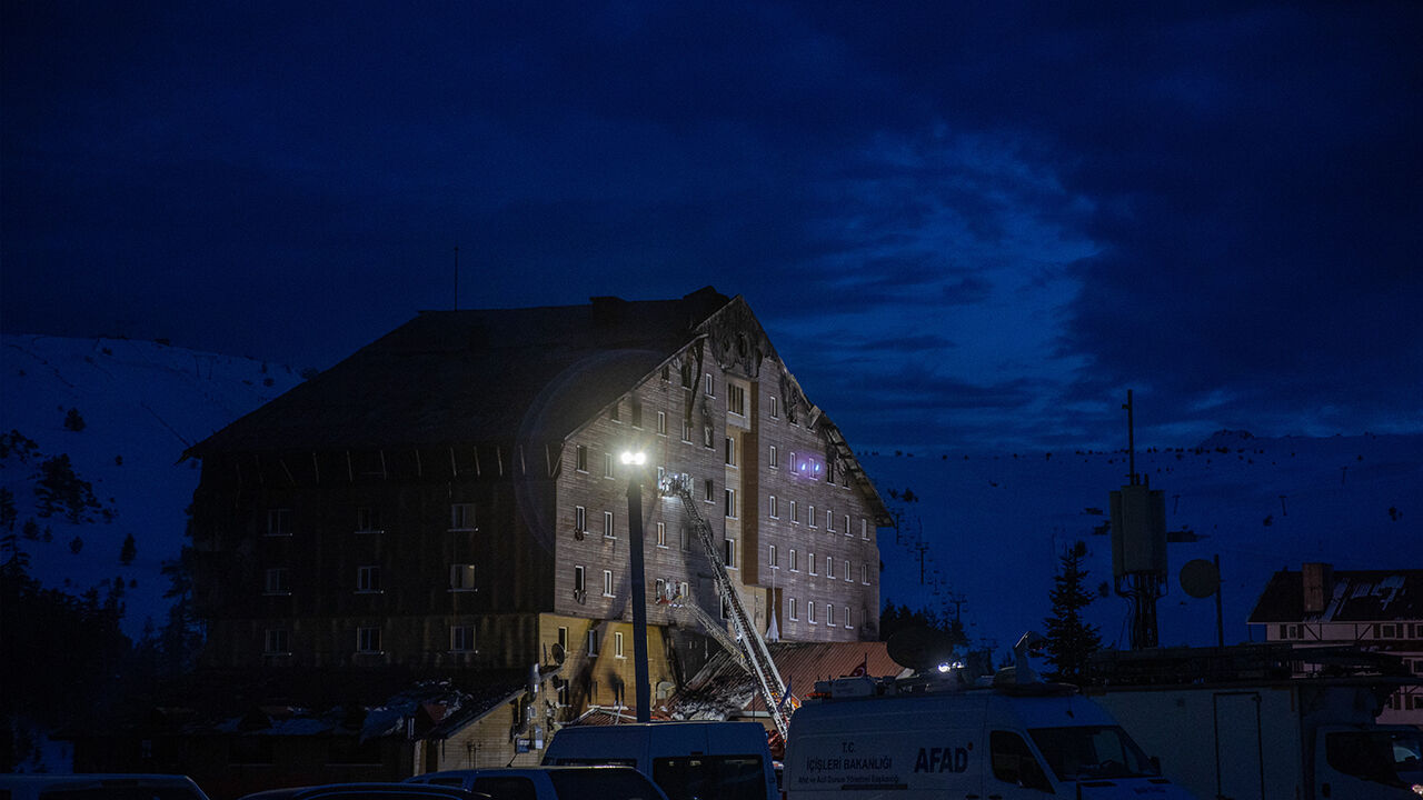 Grand Karrtal Otel'den yangın faciasına ilişkin ilk açıklama geldi! 76 kişiye mezar olmuştu - 1. Resim