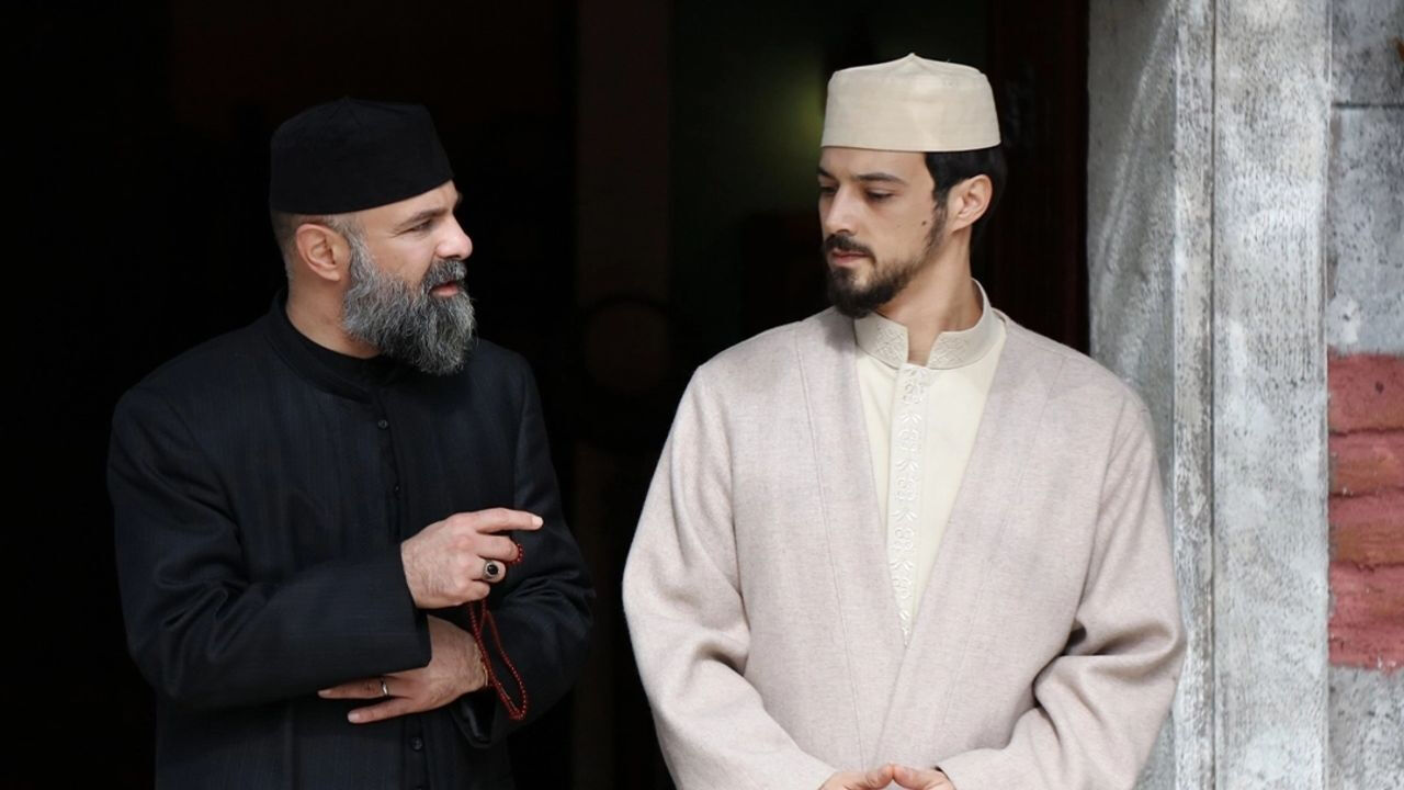 Kızıl Goncalar senaristi kim? Şükrü Necati Şahin dizileri - 1. Resim